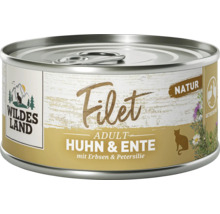Eine Dose Wildes Land Katzenfutter Filet Adult Huhn und Ente mit Erbsen und Petersilie.