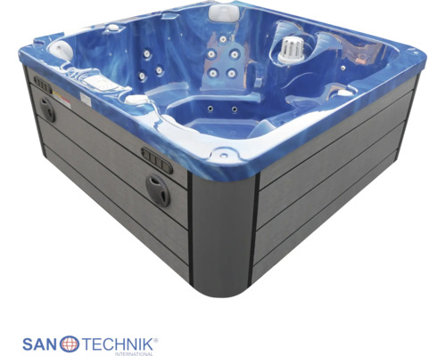 Quadratischer Whirlpool von Sanotechnik International mit Massagedüsen und Außenverkleidung in Holzoptik für den Gartenbereich