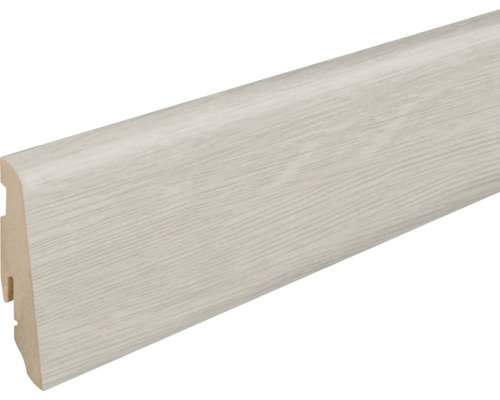 Sockelleiste mit Holzoptik Oberfläche als Wandabschluss für Bodenbeläge