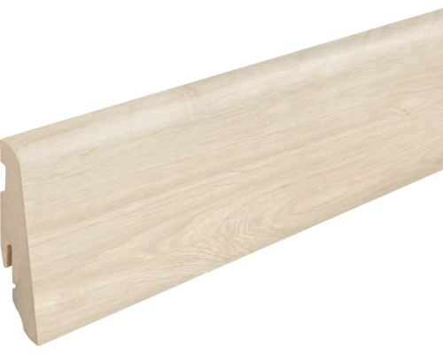 Sockelleiste mit Holzoptik zur Wandverkleidung