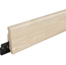 Fußleiste in Holzoptik mit integriertem Befestigungsclip aus Kunststoff für die Wandmontage