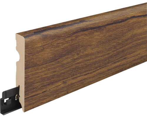 Fußleiste aus Holzwerkstoff mit Eiche Dekor Optik und integriertem Montageclip