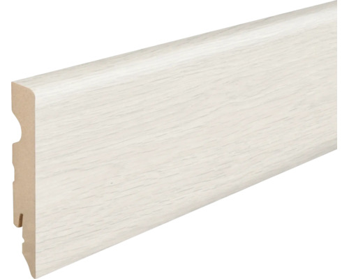 Sockelleiste mit Holzoptik in hell