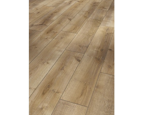 Verlegtes Laminat in Holzoptik