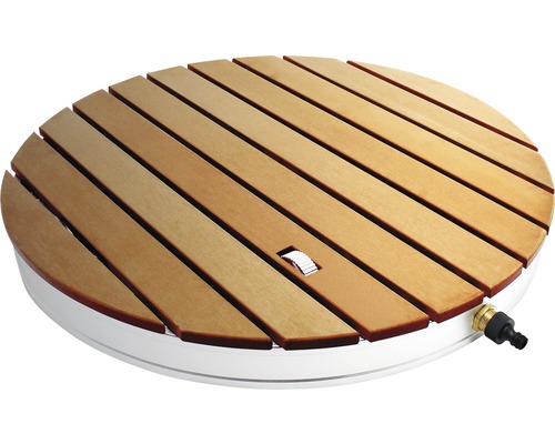 Runde Gartendusche aus Holz mit Wasseranschluss