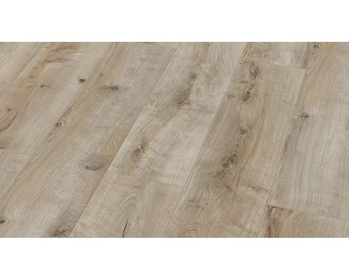 Nahaufnahme von Laminatboden in Holzoptik