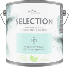 Farbeimer mit matter Wandfarbe
