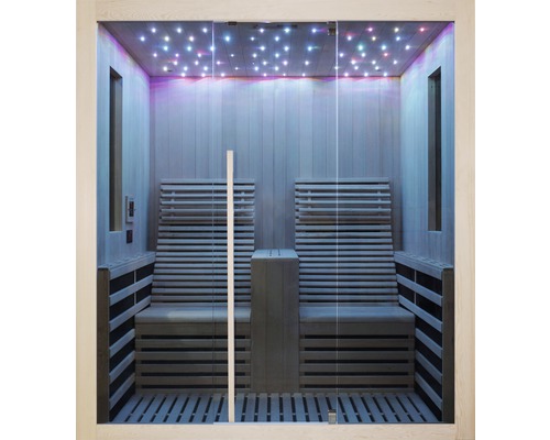 Innenansicht einer Sauna mit Holzbänken und Sternenhimmel