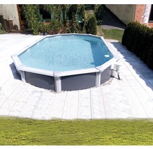 Aufstellpool im Garten mit Poolpumpe auf Steinterrasse