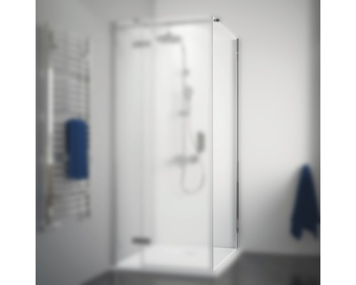 Duschkabine im Badezimmer mit Glaswand