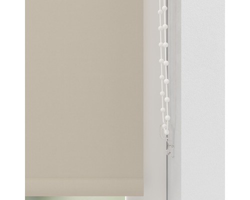 Rollladen mit Perlenkette zur Bedienung