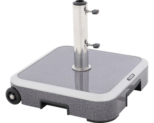 Quadratischer Sonnenschirmständer mit Rollen und einem Rohr aus Metall.