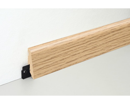 Sockelleiste mit Montageclip zur Wandbefestigung