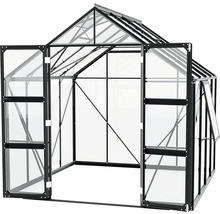Gewächshaus mit geöffneten Türen und Fenstern