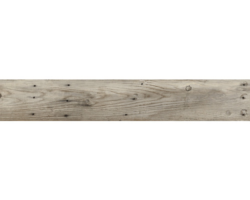 Holzbrett mit Astlöchern und Nägeln