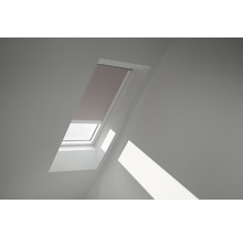 Dachfenster mit Rollo im Dachgeschoss