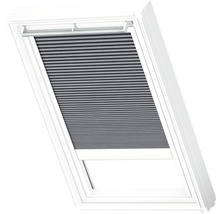 Dachfenster mit grauem Faltrollo