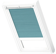 Dachfenster mit blauem Plissee