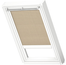 Dachfenster mit beigem Plissee