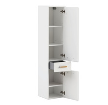 Offener weißer Badezimmer-Hochschrank mit Einlegeböden und Schublade