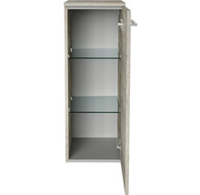 Geöffneter Spiegelschrank mit zwei Glasablagen