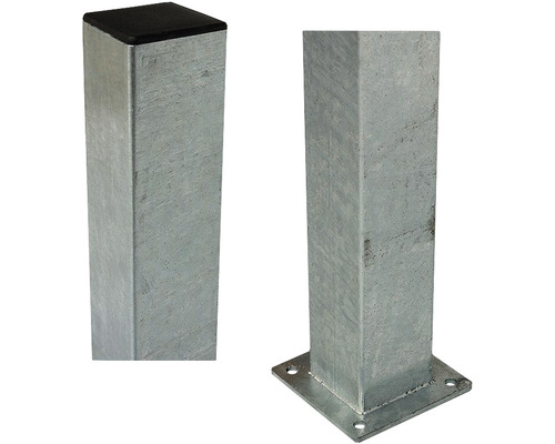 Pfosten aus Metall mit quadratischem Profil, einmal mit Abschlusskappe, einmal mit Montageplatte