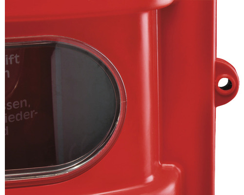 Detailansicht eines roten Briefkastens mit Sichtfenster