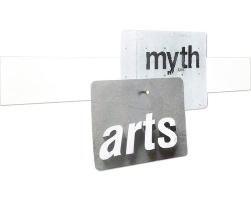 Schilder mit den Aufschriften Mythos und Kunst