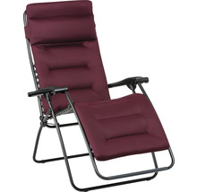 Gepolsterter Relaxsessel mit verstellbarer Rückenlehne und Fußstütze