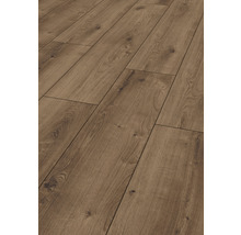 Verlegtes Laminat mit Holzstruktur
