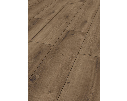 Verlegtes Laminat mit Holzstruktur