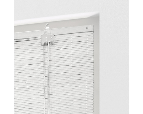 Detailansicht einer Bambusjalousie mit Zugschnüren