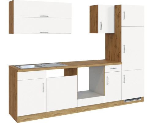 Küchenzeile mit Spüle, Schränken und Schubladen