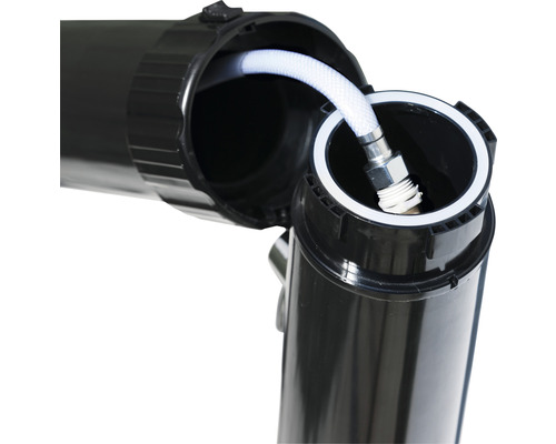 Detailaufnahme eines Filters mit Schlauchanschluss