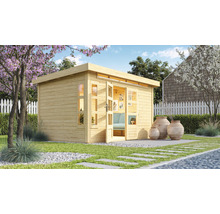 Holzgartenhaus mit Doppeltür und Fenstern im Garten