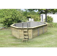 Holzpool mit Leiter im Garten
