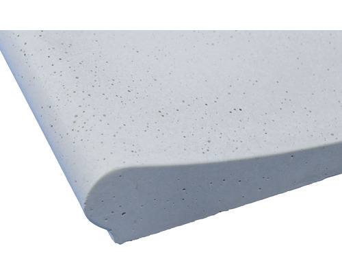 Beton Bordstein mit abgerundeter Kante