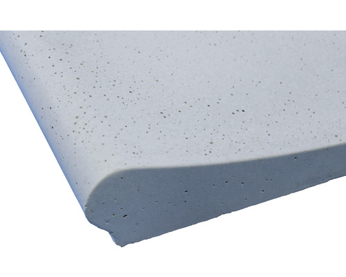 Beton Bordstein mit abgerundeter Kante