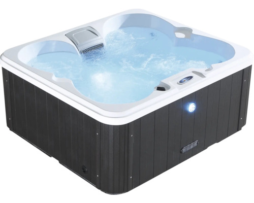 Quadratischer Whirlpool mit Wasser und grauer Verkleidung