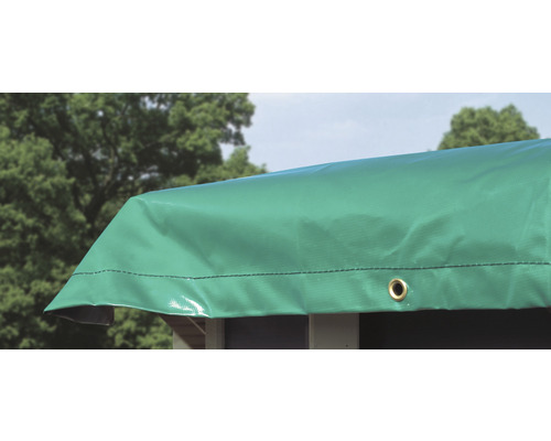 Grüne Poolabdeckung aus Gewebeplane mit Öse