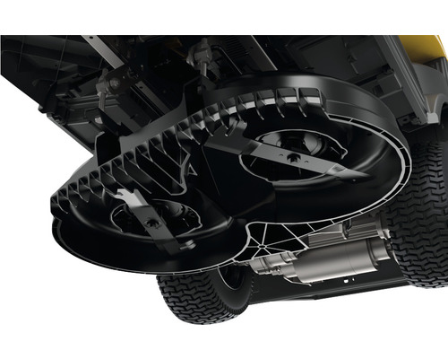 Nahaufnahme des Mähdecks eines Rasentraktors mit zwei Messern