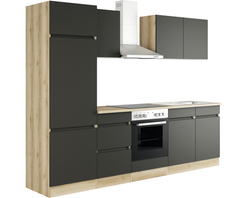 Küchenzeile mit Hängeschränken, Spüle und Herd