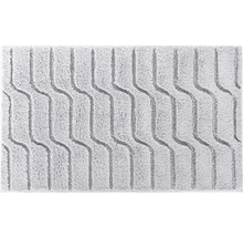 Graue Badematte mit geometrischem Muster