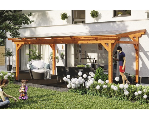 Terrassenüberdachung SKAN HOLZ Sanremo 648x250 cm eiche hell Terrasse mit Holzüberdachung, Gartenmöbeln und dekorativen Pflanzen für einen hellen und einladenden Aussenbereich.