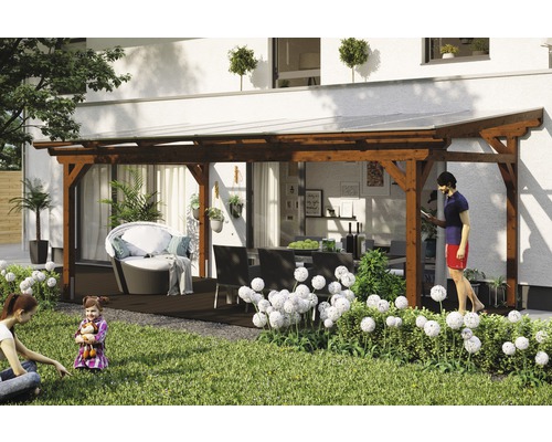 Terrassenüberdachung SKAN HOLZ Sanremo 648x300 cm nußbaum Holzterrasse mit Sitzgruppe und Personen im Garten