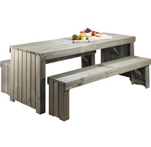 Holzgartengarnitur mit Tisch und Bänken