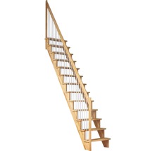 Holztreppe mit Geländerstäben aus Metall
