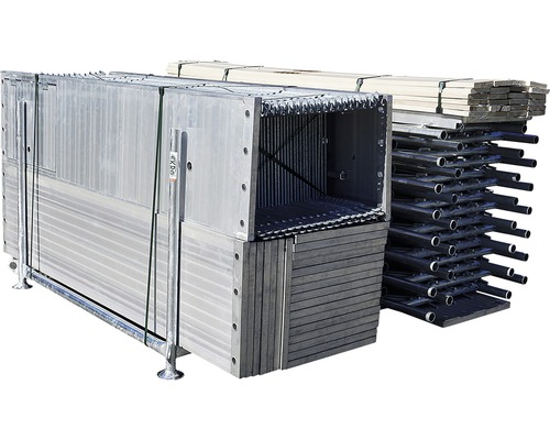 Aluminium Gerüstbauteile gestapelt