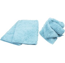 Zwei flauschige Reinigungstücher aus Textil