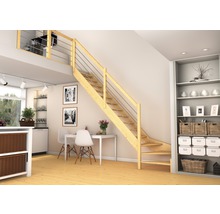 Wohnraum mit Holztreppe, Esstisch und Regalen für eine helle und organisierte Atmosphäre.